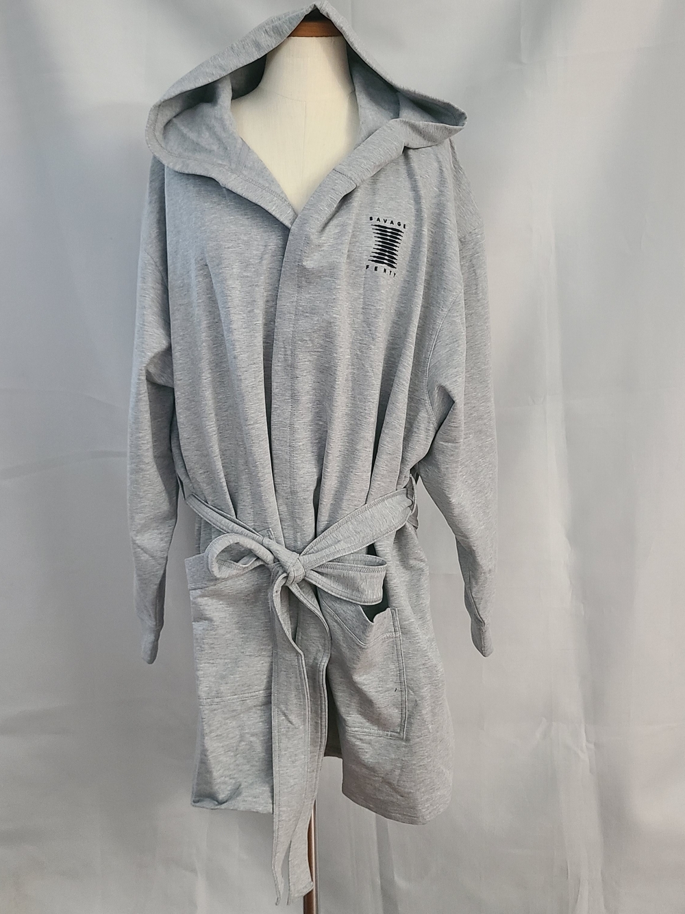 Savage X Fenty Lingerie By Rhianna 2X/3X Gray Forever Savage Showgirl Short Robe